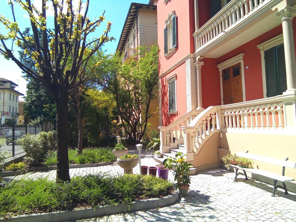 Meuble' 21 Di Anna Hotel Reggio Emilia Exterior photo