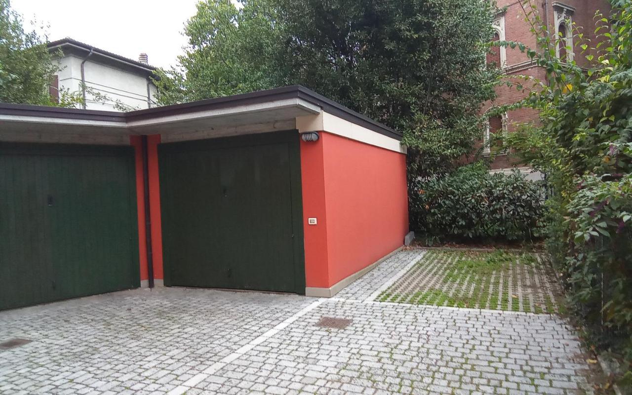 Meuble' 21 Di Anna Hotel Reggio Emilia Exterior photo