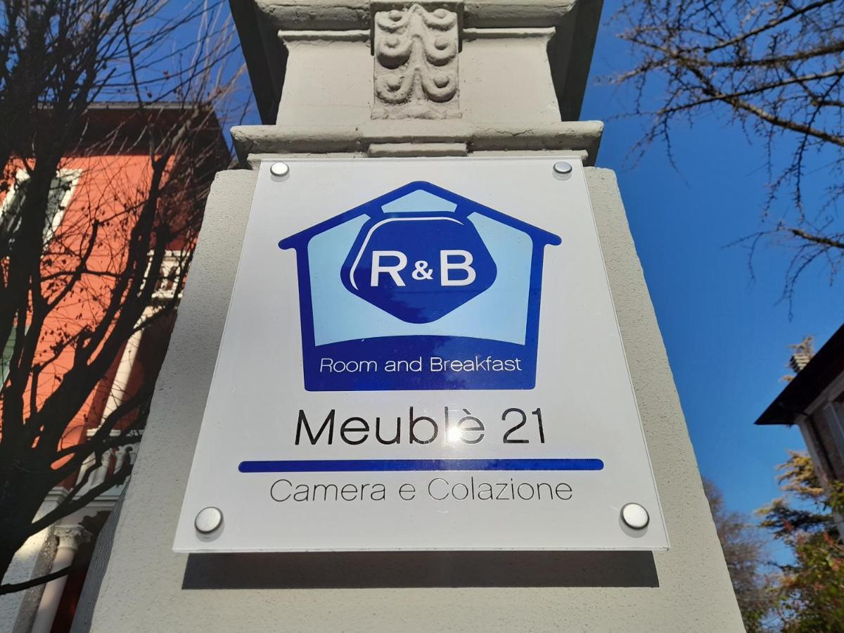 Meuble' 21 Di Anna Hotel Reggio Emilia Exterior photo
